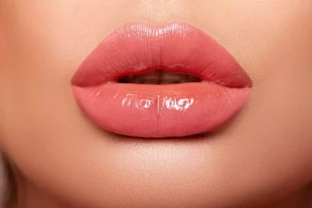 Lips full of fillers show the importance of knowing the right cosmetic filler numbers