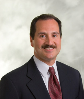 Ophthalmologist Robert Flores, MD